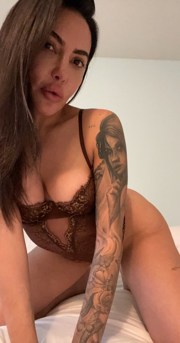 Watch Lela Star's leaked NSFW photo on TwXstars