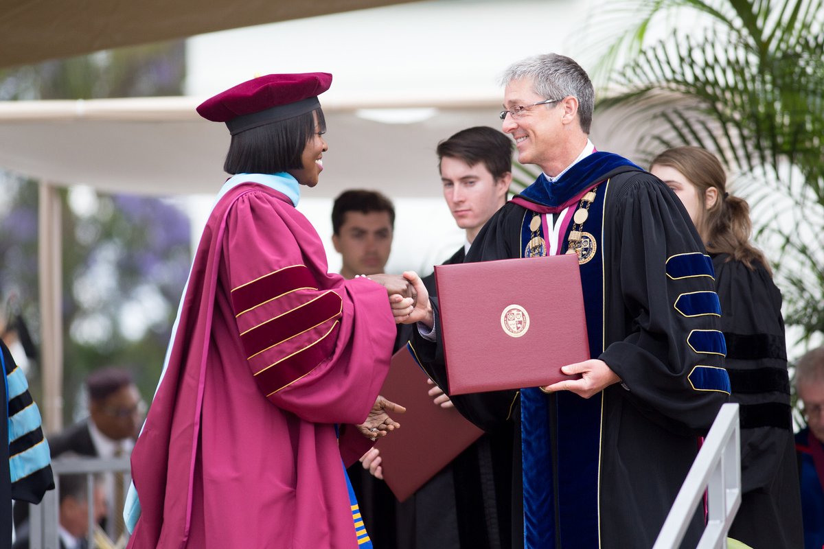 Want to earn your education doctorate in three years? Apply by 1/25 to start your Ed.D. in Educational Leadership for Social Justice in June 2022! soe.lmu.edu/academics/doct…