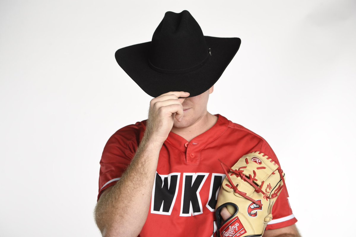 APac2011's tweet photo. Lights, camera, action 💡📸💯
@wkubaseball 🔜

💪@justin_carlin 
💣@hunter48evans 
🤠@loganbowen27 
⚾️ @jacksongray23 https://t.co/RllthBSIYP