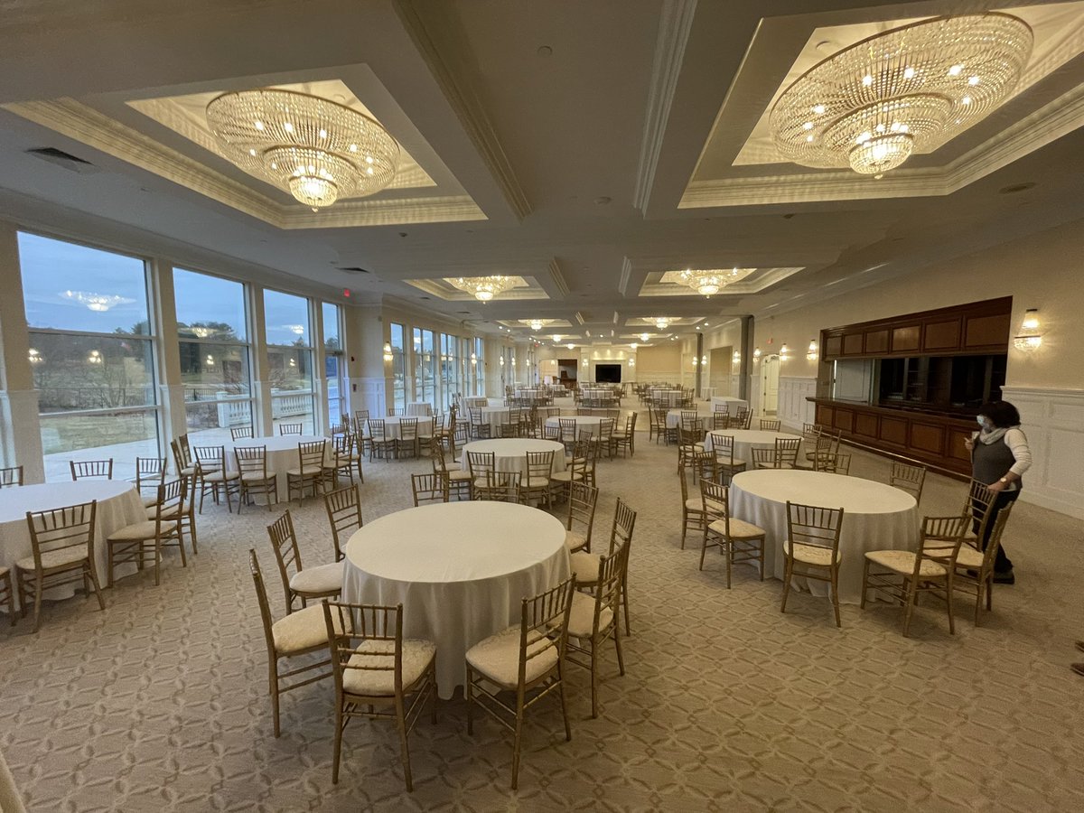 ahs_2022's tweet photo. APRIL 14TH. INDIAN POND COUNTRY CLUB. ITS HAPPENING FINALLY💃🏽💃🏽 https://t.co/wsapj7ahyk