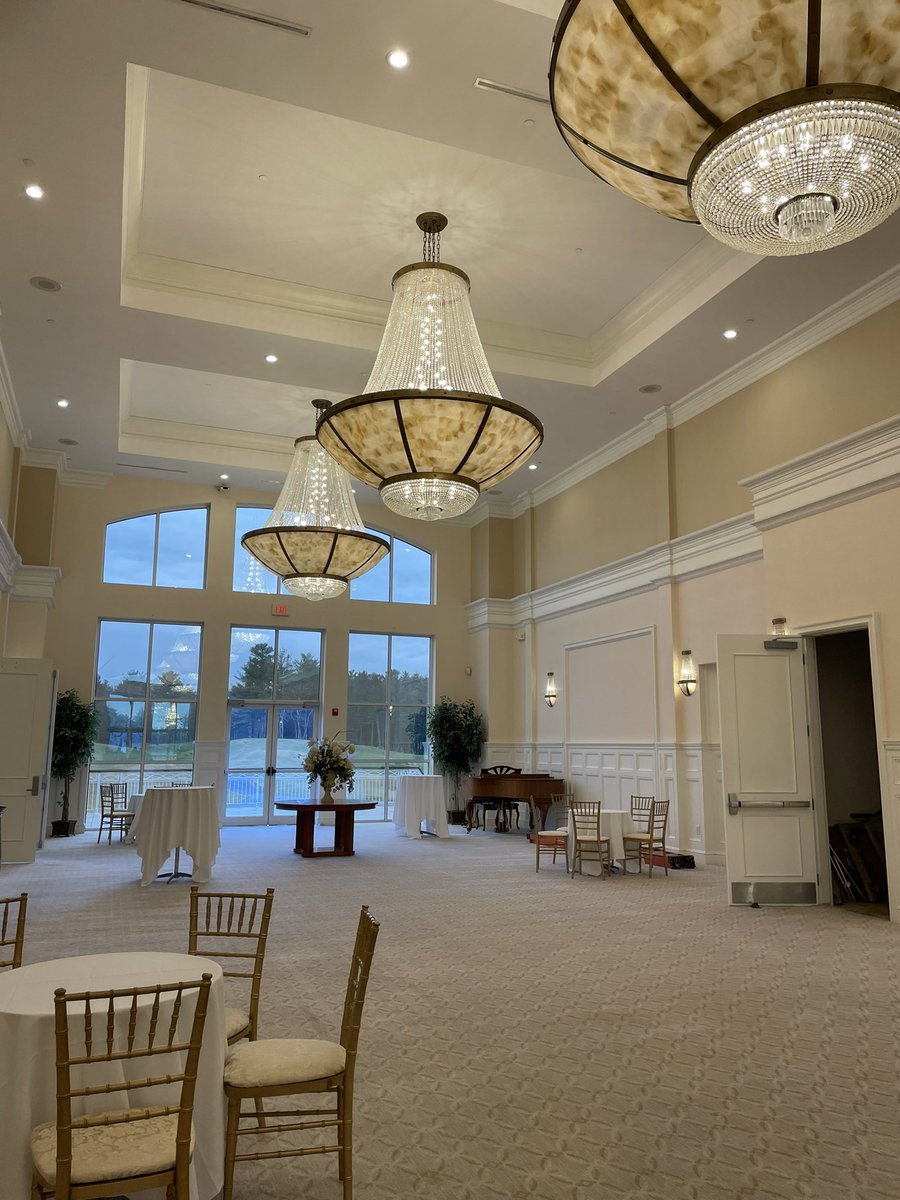 ahs_2022's tweet photo. APRIL 14TH. INDIAN POND COUNTRY CLUB. ITS HAPPENING FINALLY💃🏽💃🏽 https://t.co/wsapj7ahyk