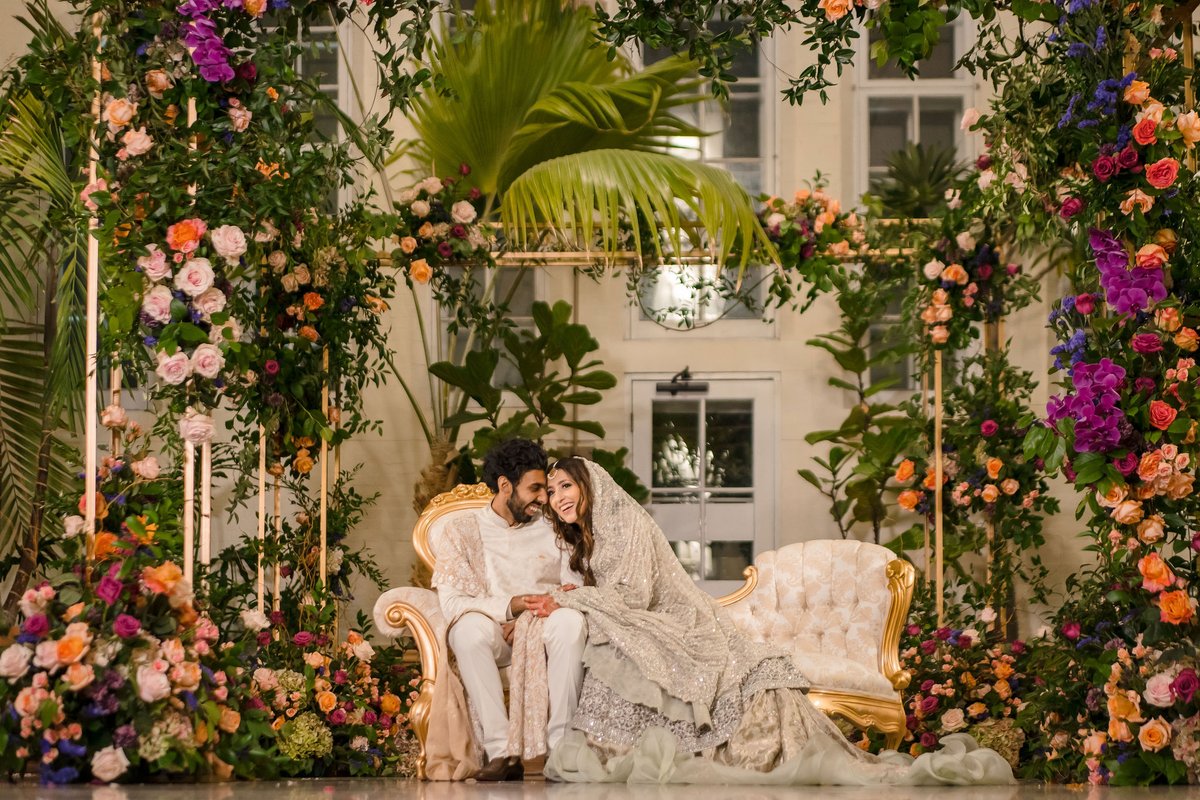 FestiveSTL's tweet photo. Gorgeous ceremony images from Adeel &amp; Sarah’s stunning wedding day. 

Floral: @festivestl 
Photo: @raypropstudios 
Mandap/Rentals: @fatimadesigns 
Venue: @TowerGrovePark https://t.co/vN2Z5gh28w