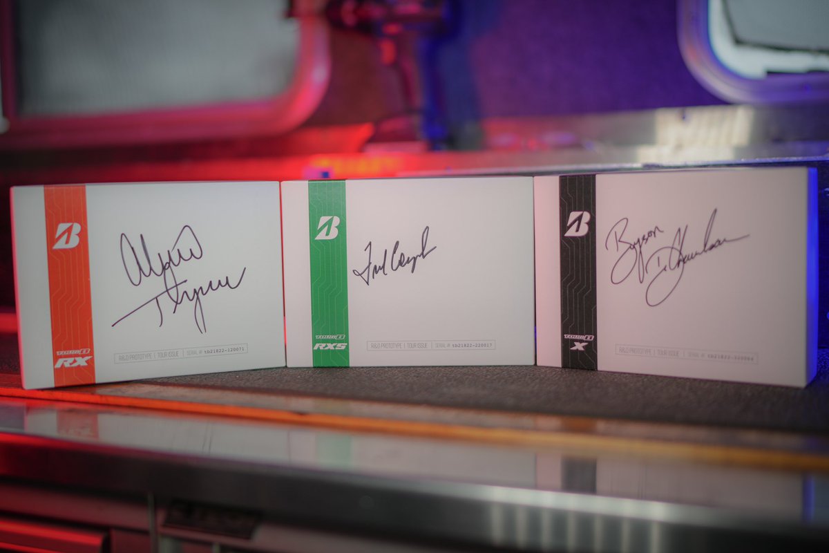 bridgestonegolf's tweet photo. Here’s your chance to win an autographed Prototype dozen of the new TOUR B!

Signed by:
🟩Fred Couples
🟥Lexi Thompson
⬛️Bryson DeChambeau 

To win:
🔘RETWEET
🔘FOLLOW
🔘TAG 2 friends 

#NewTOURB #ComingSoon https://t.co/C2aQZ8QBgj