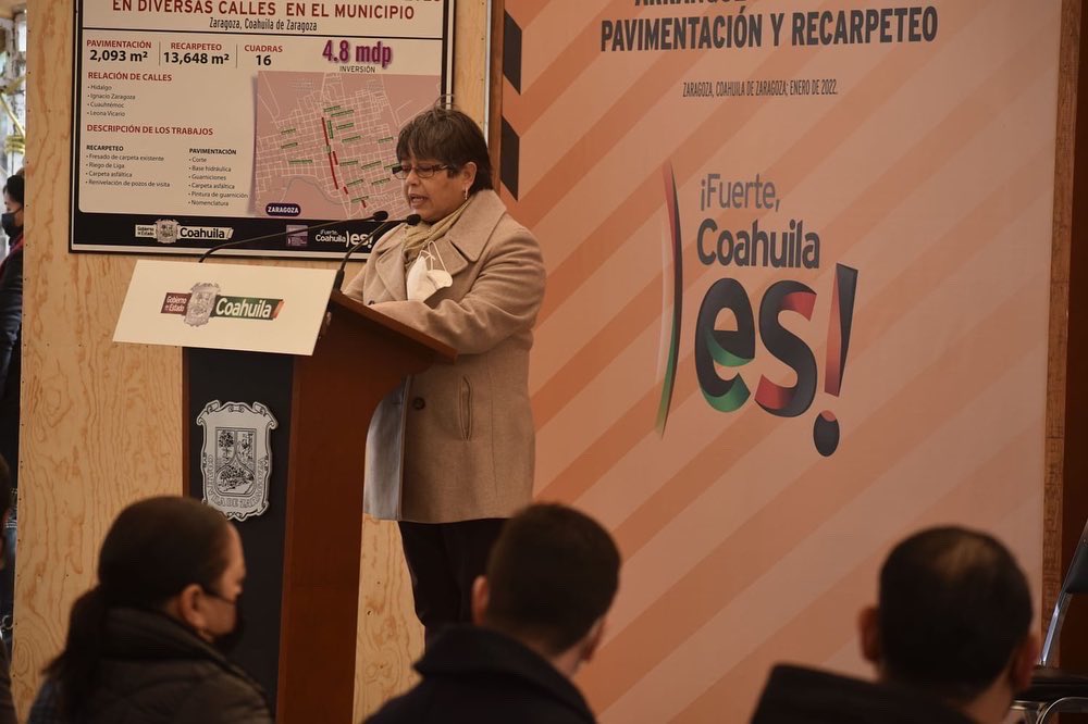 LauritaGalindo7's tweet photo. La Administración #ComprometidosAServir agradece a nuestro Gobernador por una inversión de 5 millones de pesos invertidos en una excelente obra y necesidad de nuestro Zaragoza.

#Banderazo e inicio de una gran obra: pavimentación y recarpeteo en diversas calles del municipio. https://t.co/Mj9IuFgXSY