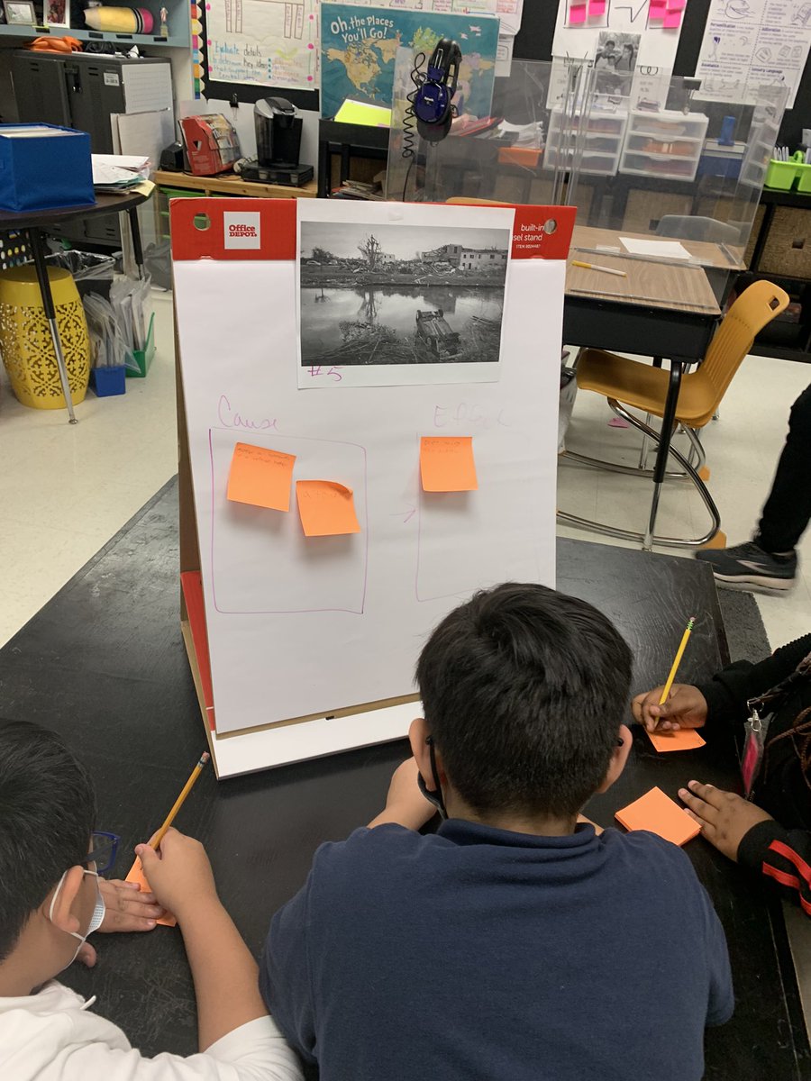 Handley_Panther's tweet photo. This is why PLCs are so important. Mrs.Holden took the collaborative conversation from earlier in the week and ran with it to target her 4th graders high leverage SE. The conversations were so good! #PantherPride #ItsInside ❤️🖤🤍 https://t.co/TSA3tRaZ9a