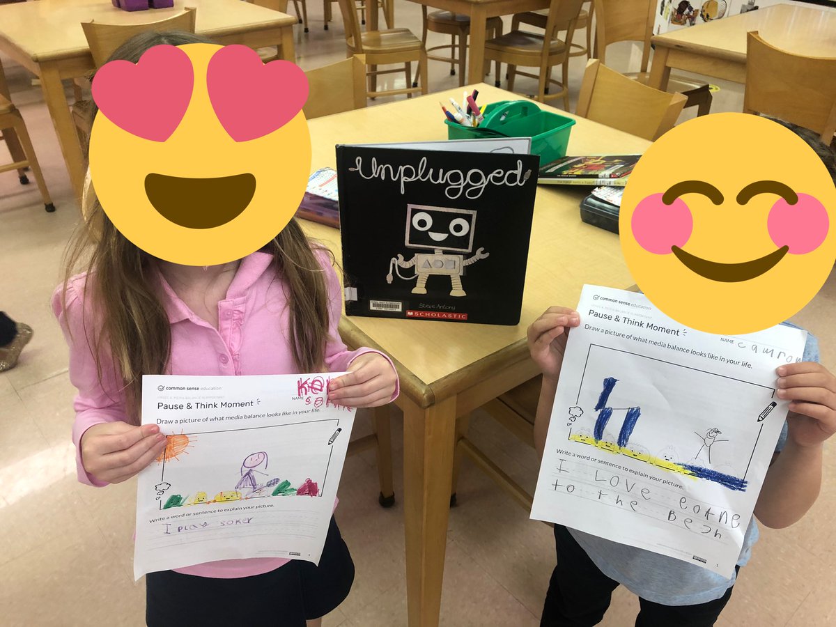 ManateeESMedia's tweet image. Manatee students are learning to be great digital citizens.#lovemylibrarypbcsd #steveantonyunplugged#jeannewillischickenclicking