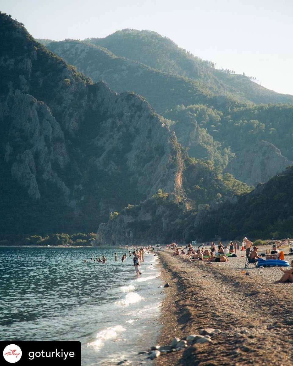 TurkeyExplores's tweet image. The picturesque shores, a perfectly tranquil atmosphere of the neighbouring hills and forests, and a relaxing, peaceful environment down on the beaches. All there, all waiting for you in the #Mediterranean Region

📸 @emmett_sparling

#GoTürkiye #GoAntalya #Antalya #Beach #Hills