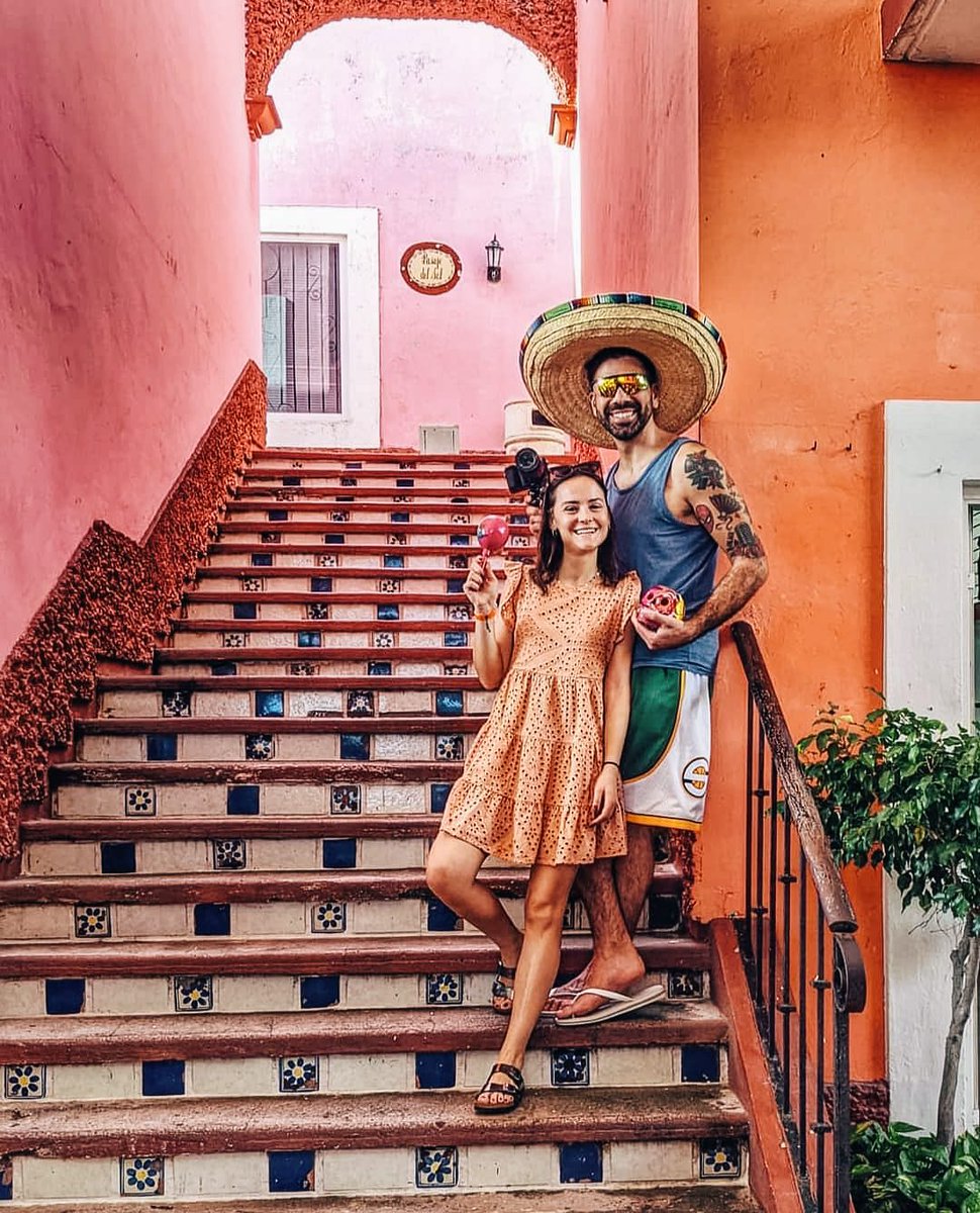Come2Mexican's tweet photo. ¿Quieres fotos de ensueño para tu instagram? Aquí te dejamos algunos spots instagrameables en Cancún para capturar tus mejores experiencias, ¡y no olvides etiquetarnos! 🤩
1. Plaza Bonita 
2. Faro Punta Cancún 
3. Murales Av. Bonampak https://t.co/1M6sgQ7k3E