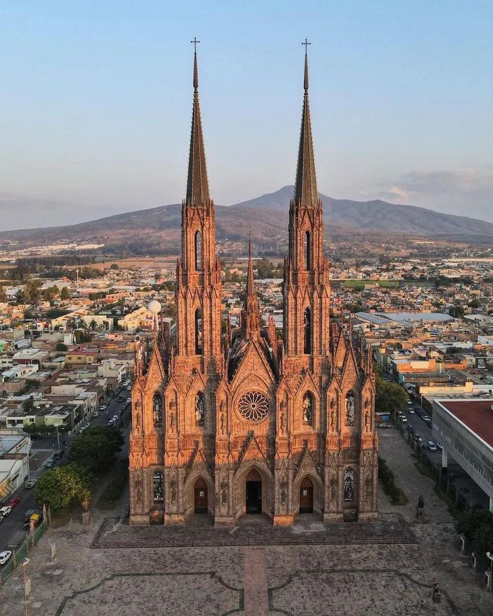 GoMichoacan's tweet photo. Ok, pero la arquitectura michoacana. 😍

#RespiraMichoacán 🍃 https://t.co/oadDC8r7fW