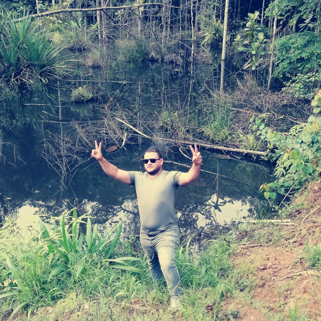ThrerK's tweet photo. Bosques del continente africano https://t.co/sIHyvM5c1N