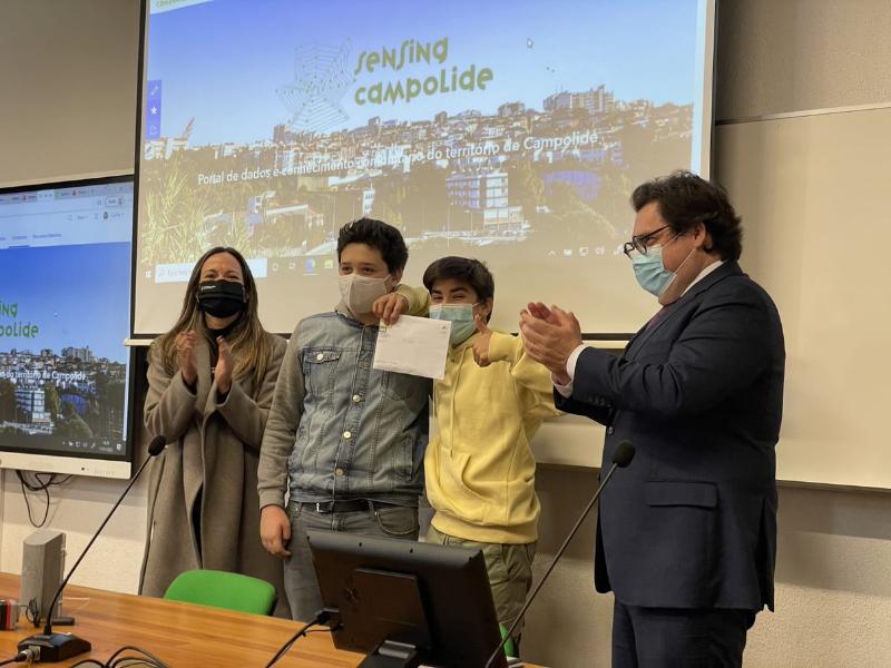 FundoAmbiental's tweet photo. O Fundo Ambiental esteve na sessão de apresentação dos projetos e entrega dos prémios do concurso promovido pela #SensingCampolide.
Esta é uma ação co-financiada pelo Fundo, através do Aviso nº 6528/2021 "Saúde de Qualidade, Água, Cidades e Comunidades Sustentáveis”.
#ENEA2020 https://t.co/Tj2oIzdoqX