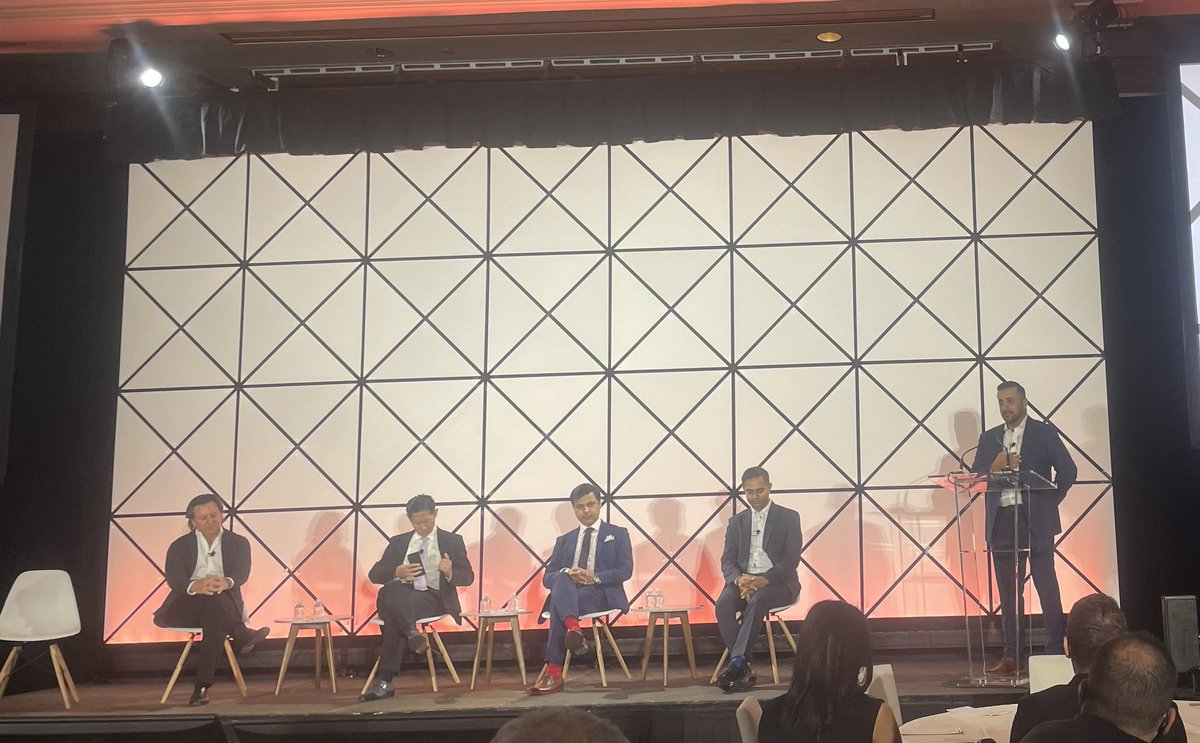 dcaiazza's tweet image. Chinmay representing Allergan Aesthetics at OCTANE #AllerganAesthetics