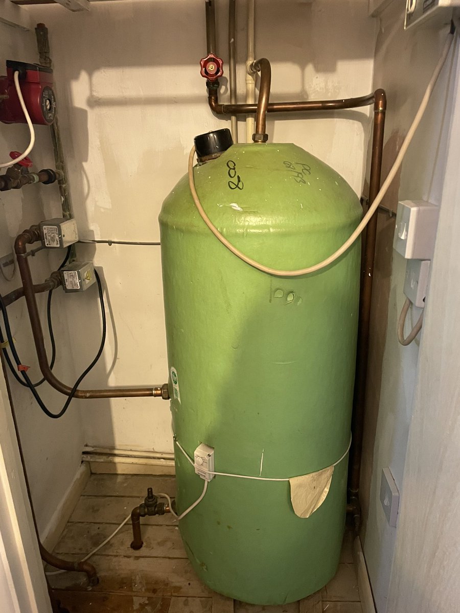 @AndrewGoldson Goldiefather tweet media