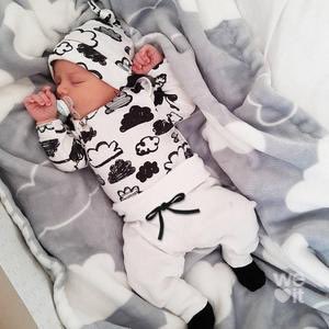 My new little niece! She is so perfect and I couldn’t be happier for the proud parents <a href="/ANYTHINGFORSELX/">𝗦𝗘𝗟 ♡</a> @tragicdecease