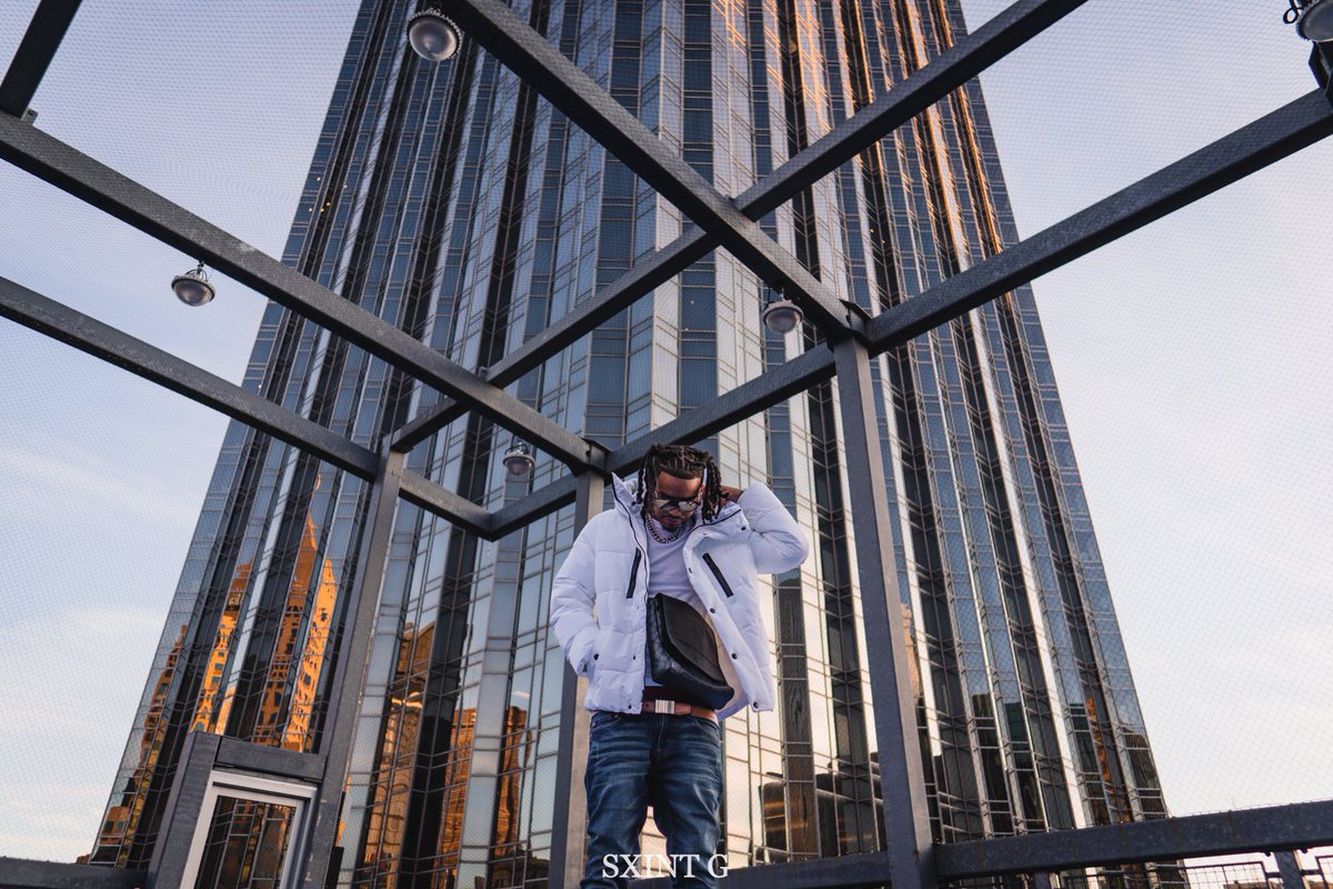 spllashiin's tweet photo. 🤷🏾‍♂️ my photographer be cooking https://t.co/Ap8YaqflG1