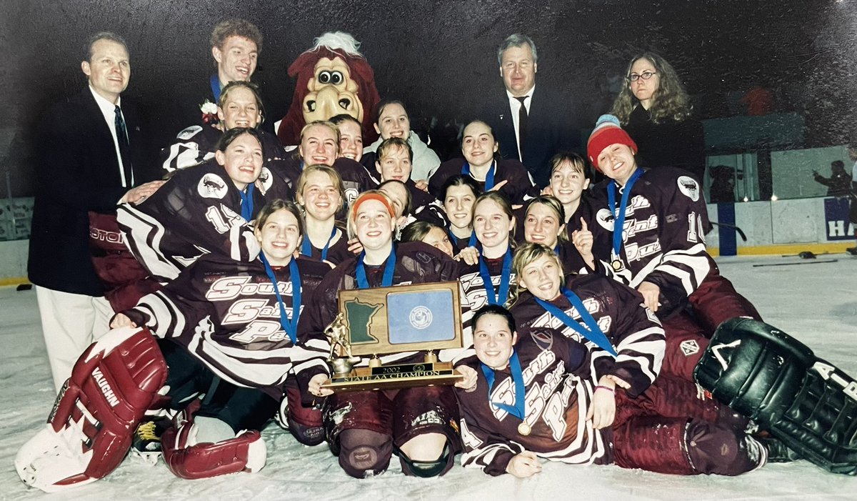 SSPGirlsHockey's tweet photo. P A C K E R 🏒 H O C K E Y 

Celebrating the 2002 State Championship team tonight! 

Come to Doug Woog Arena to support the former and current players tonight!

🆚 East Ridge Raptors 
⏰ JV 5 | Varsity 7 
💻 Watch Live: Link in Bio

#Dynasty #Firstof4 https://t.co/08F6d9xyjM