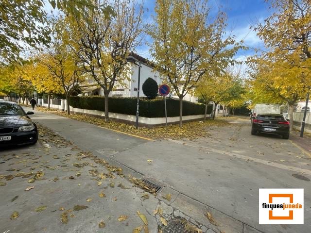 FJuneda's tweet image. Busques casa? Vols #vendre la teva? #Llogar? Busques terreny? Digue'ns què necessites i t'ajudarem a trobar-ho. Som a Juneda i Lleida. Ens pots trobar a la web de Finques Juneda, al instagram (finques.juneda) o al Facebook. #inmobiliaria