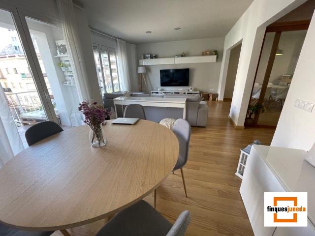 FJuneda's tweet image. Busques casa? Vols #vendre la teva? #Llogar? Busques terreny? Digue'ns què necessites i t'ajudarem a trobar-ho. Som a Juneda i Lleida. Ens pots trobar a la web de Finques Juneda, al instagram (finques.juneda) o al Facebook. #inmobiliaria