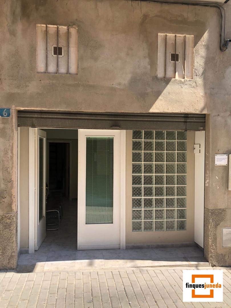 FJuneda's tweet image. Busques casa? Vols #vendre la teva? #Llogar? Busques terreny? Digue'ns què necessites i t'ajudarem a trobar-ho. Som a Juneda i Lleida. Ens pots trobar a la web de Finques Juneda, al instagram (finques.juneda) o al Facebook. #inmobiliaria