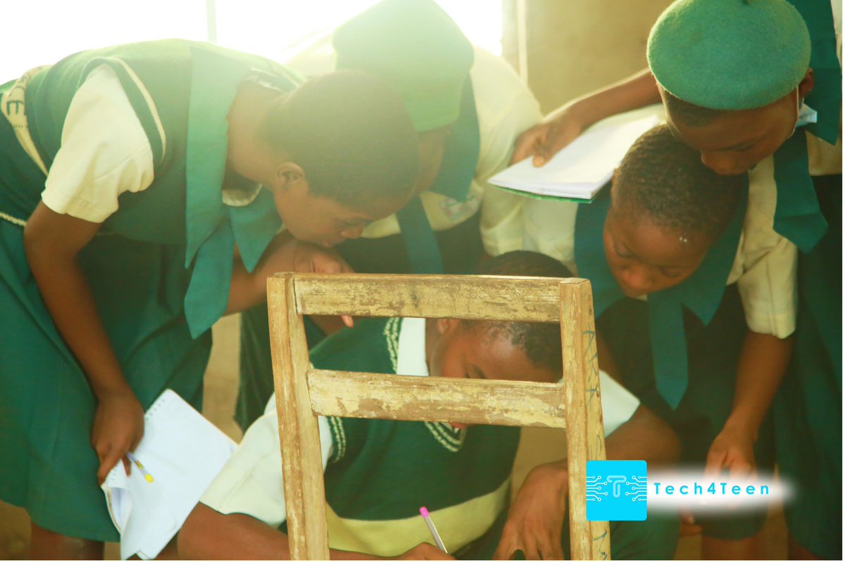 AdedejiOshinojo's tweet photo. We appreciate our volunteers and corp members for their selfless service and support. 

@_Tech4Teen @officialnyscng 
#TechAwareness
#TechOutreach
#TechmeetsTeen
#Tech4Teen
#NYSCCDSPROJECT https://t.co/PtBf2iunJY