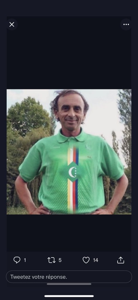 TCaracs's tweet photo. @BelliYaqine Wallah comore qualifie pas l’Algérie 😘 https://t.co/v2hkvhjzsC