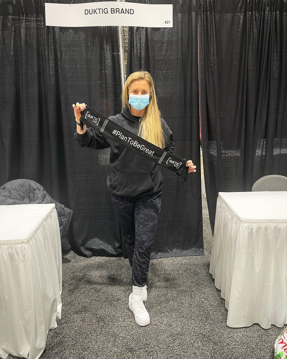 First 100 people to our booth (431) when the <a href="/UnitedCoaches/">United Soccer Coaches</a> Exhibit Hall opens at 6pm tonight will get one of these awesome mini-scarves from <a href="/DiehardCustom/">Diehard</a> 😎💥 #PlanToBeGreat