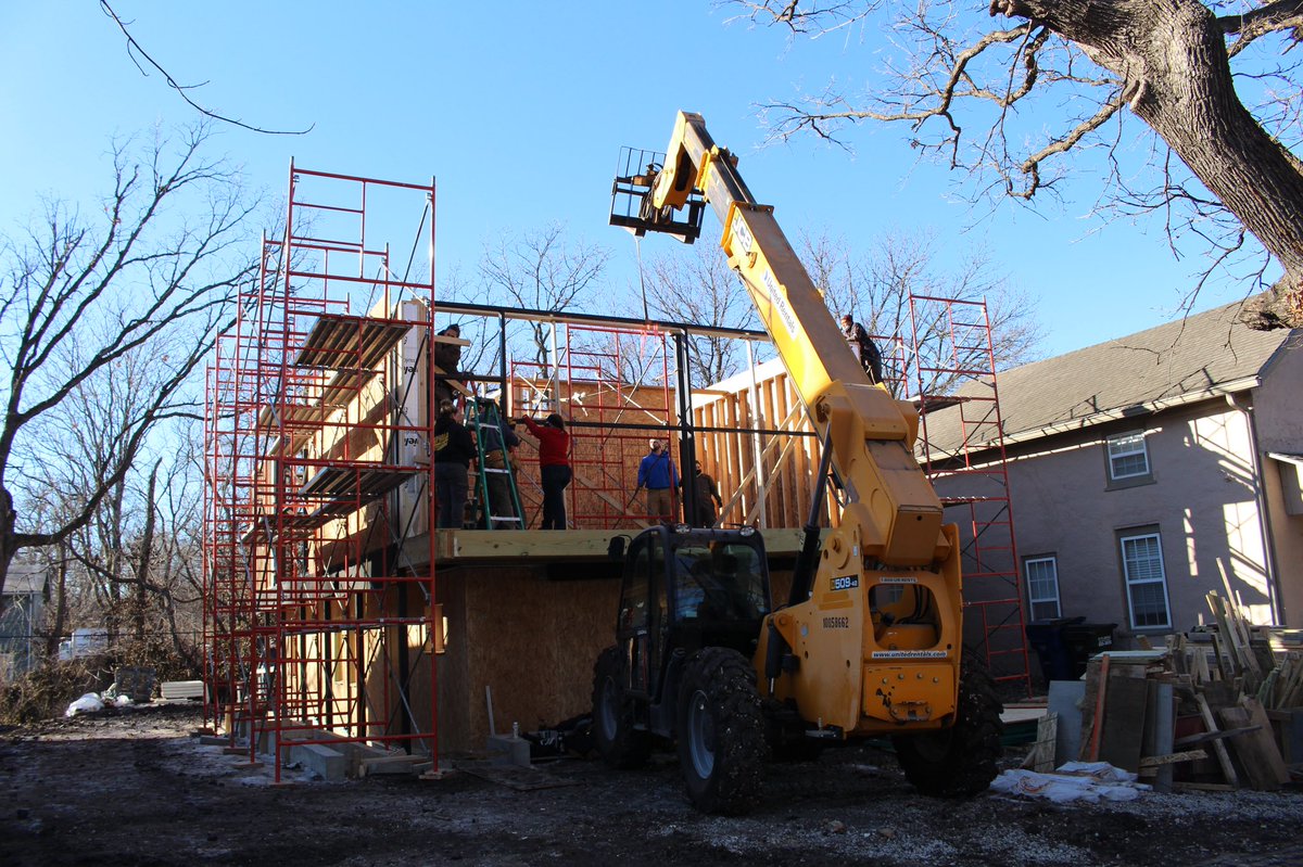 Curtain walls have gone up just as we enter the New Year! Lots of things coming up, stop by to say hi! #Studio804