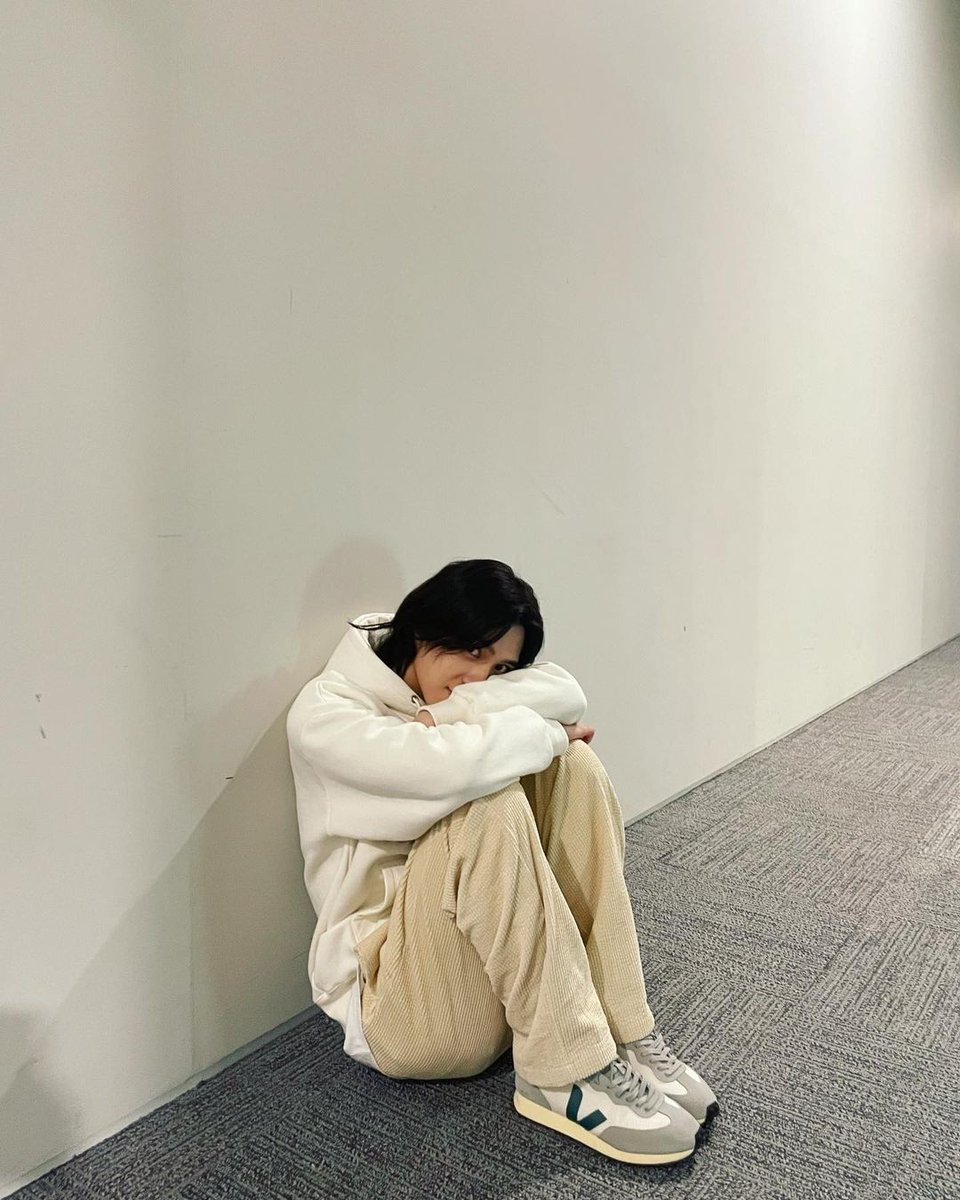 hendythinks's tweet image. can I put him in my pocket? 😥