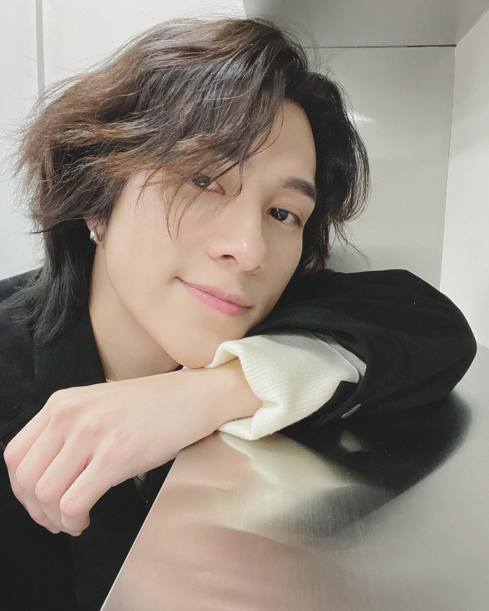 hendythinks's tweet image. can I put him in my pocket? 😥