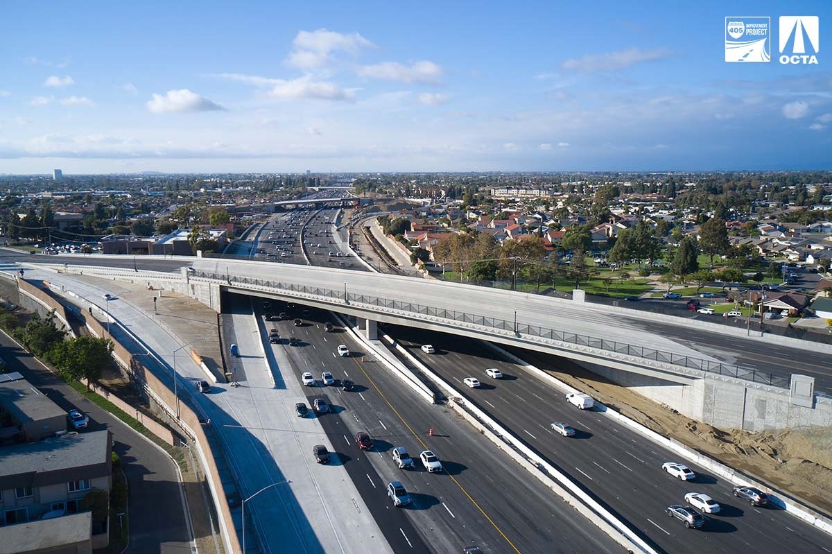 405improvement's tweet photo. TBT to another one of last year’s big milestones! Take a look at the drone shot of the Talbert Avenue bridge!

#Milestone #TBT #Talbert #405Improvement #CaltransOC @fv_cityhall https://t.co/N3FKsH47Ku