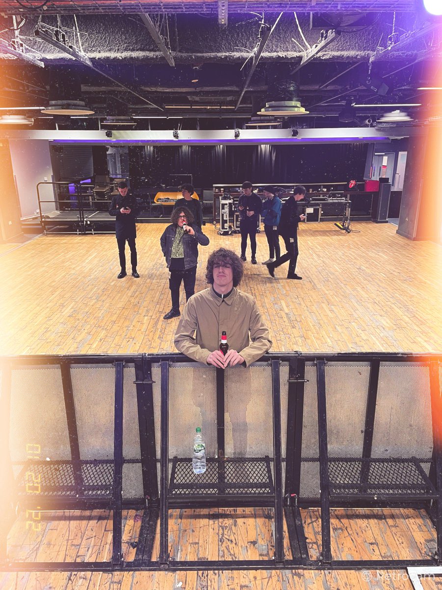 shambolicsmusic's tweet photo. Sheffield shams are in the area 
Foundry tonight supporting @castofficial onstage 7:45pm https://t.co/ROruCh6ohp