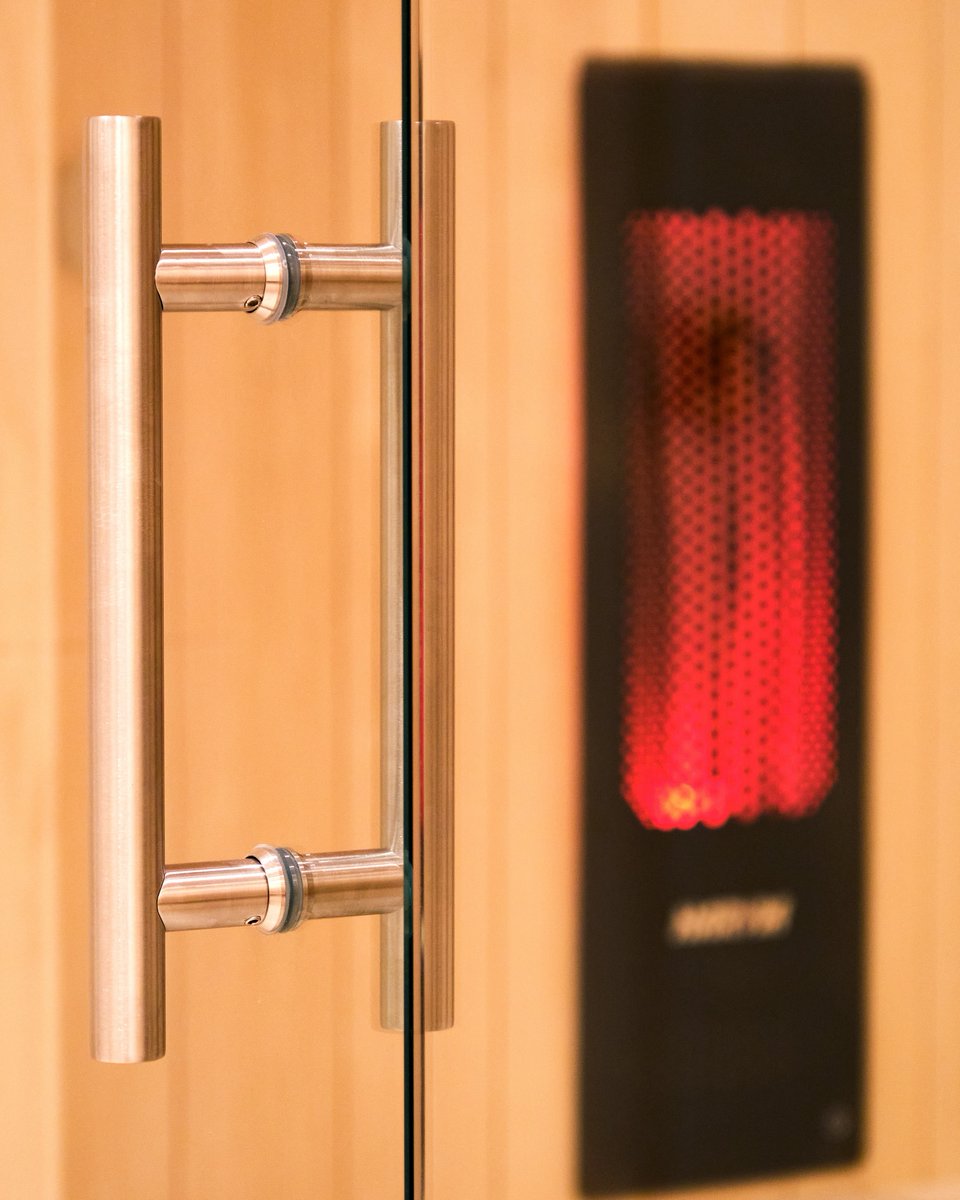 Warming your core

Infrared saunas heat deep into your muscles, not just your skin. Reducing inflammation, detoxifying your body and improving circulation.