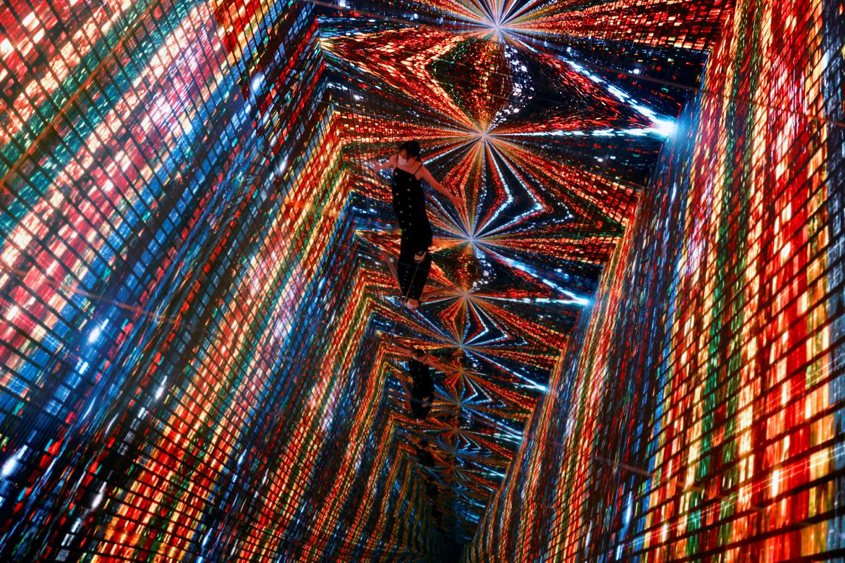 Refik Anadol tweet media