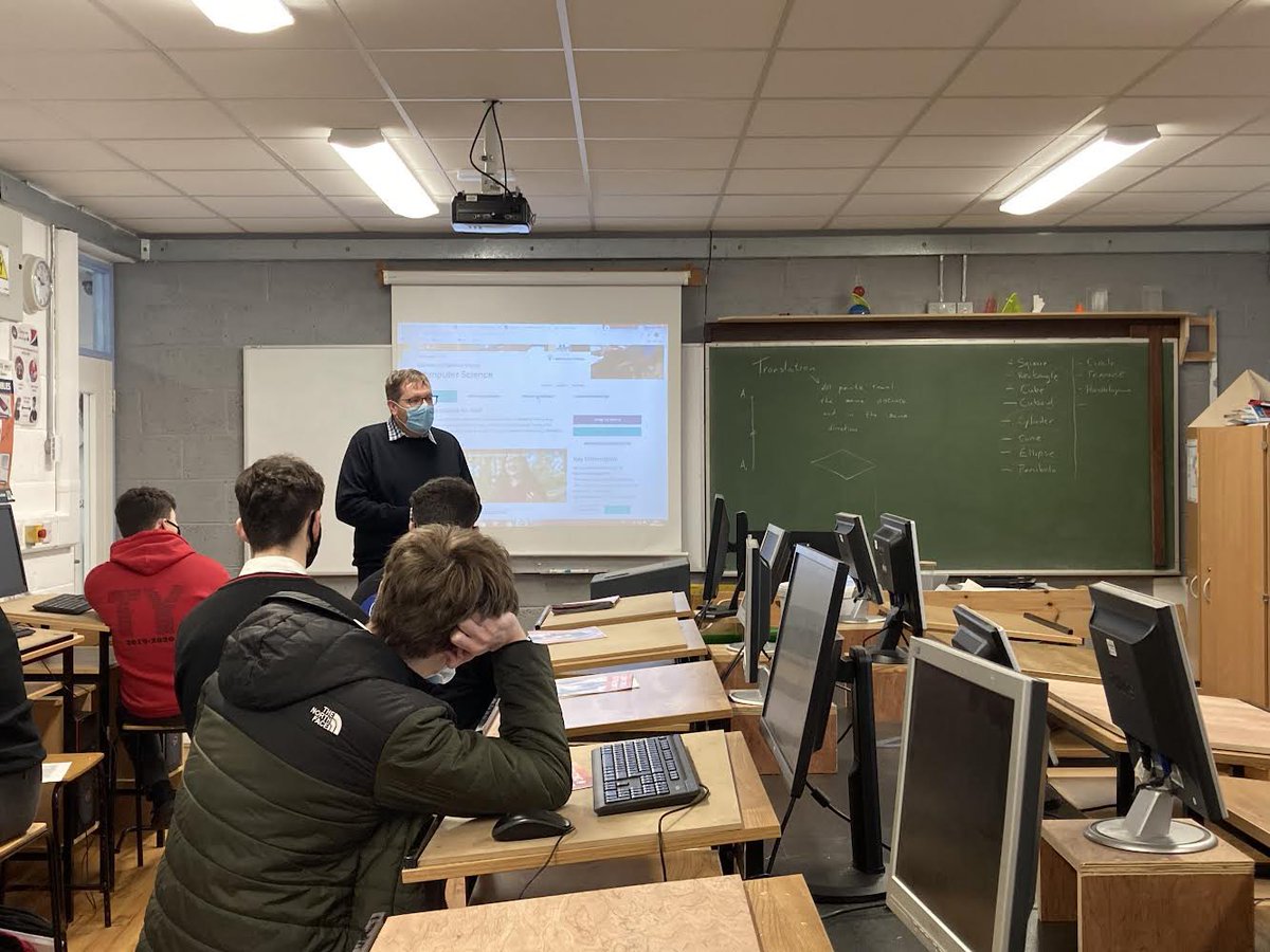 RCSDungloe's tweet image. Leaving Cert Computer Science students had a visit from John Conaghan Department of Computing, LYIT who spoke about all the different computer courses the Technological University offers including the very attractive 3 year Computer Science honours degree! @LYIT @LYITComputing