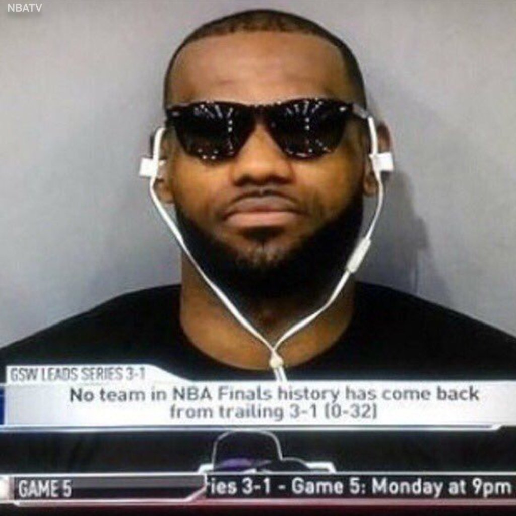 PurpleAndGoldBR's tweet photo. Voltamos para 2016? Stephen Curry volta a tomar virada improvável para #LeBronJames, que agora lidera a votação para o #NBAAllStar com mais de 800 mil votos de diferença.

Hoje é o último dia em que os votos valem EM DOBRO. Já sabe o que fazer, né? https://t.co/GqZkc9Lx0b