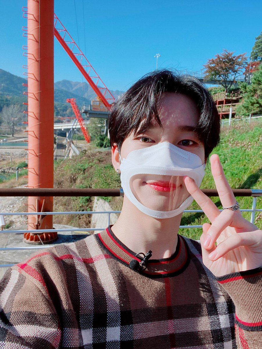 OnlyOneOf_esp's tweet photo. [🔔FANCAFE]

[#Nine] Un viaje para acampar emocionante 

Un momento muy feliz 🤧 (+9 fotos)

• #OnlyOneOf • #온리원오브 • @OnlyOneOf_twt • https://t.co/4P605jmaD0