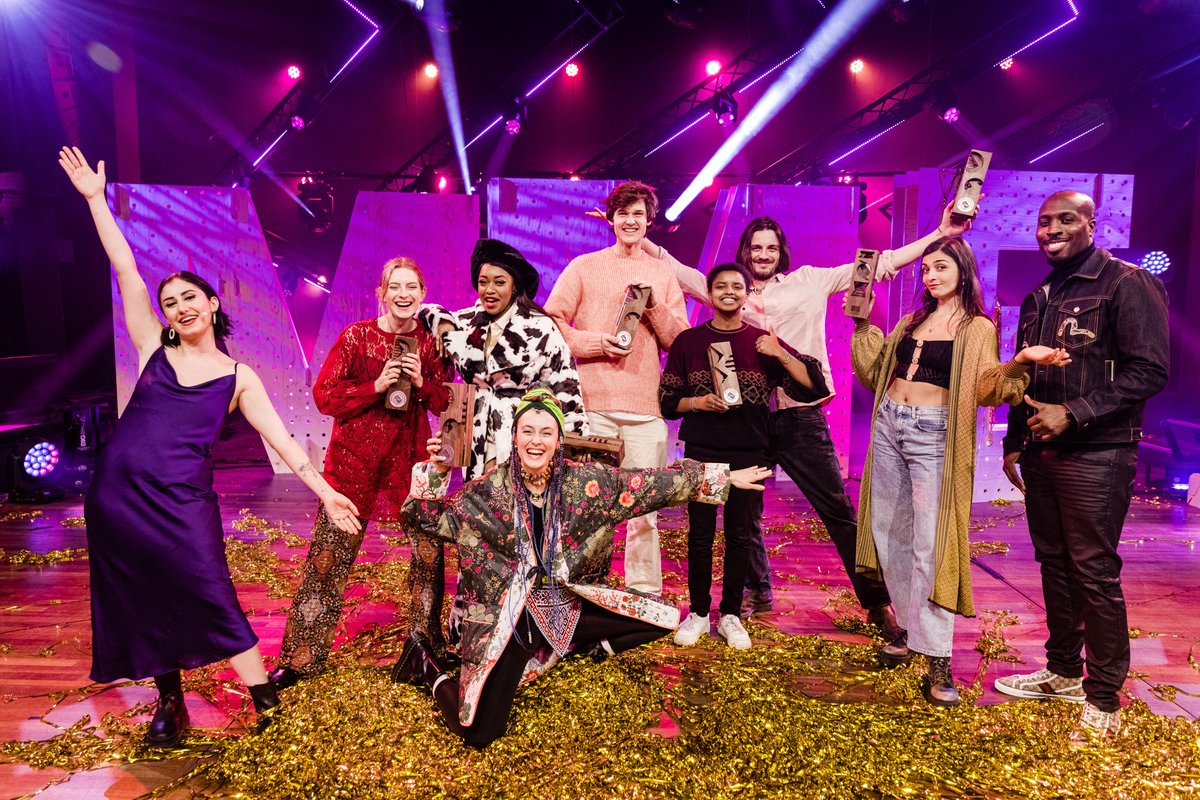 We are proud to present the winners of the Music Moves Europe Awards 2022! Congratulations to @meskeremmees 🇧🇪, Ladaniva 🇦🇲, Alina Pash 🇺🇦, <a href="/musicbyblanks/">Simon</a> 🇳🇱, <a href="/denisechaila/">denise</a> 🇮🇪, @devamusicdevamusic 🇭🇺, and <a href="/mezerg/">Merryl Robertson</a> 🇫🇷.