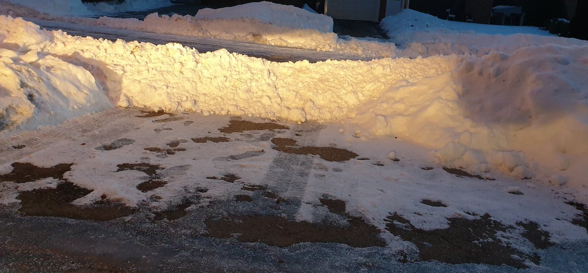 Sim (@simfrayne) on Twitter photo Seriously <a href="/cityoftoronto/">City of Toronto 🇨🇦</a>? After clearing the walkway and driveway (for hours) this is how you do me? I like #snowforts, but if I could ask you to make a design change for next time - add an opening?
#allwayswhenimlate #gottalaughorillcry #frozensnow <a href="/cllrainslie/">Paul Ainslie</a> Seriously <a href="/cityoftoronto/">City of Toronto 🇨🇦</a>? After clearing the walkway and driveway (for hours) this is how you do me? I like #snowforts, but if I could ask you to make a design change for next time - add an opening?
#allwayswhenimlate #gottalaughorillcry #frozensnow <a href="/cllrainslie/">Paul Ainslie</a>