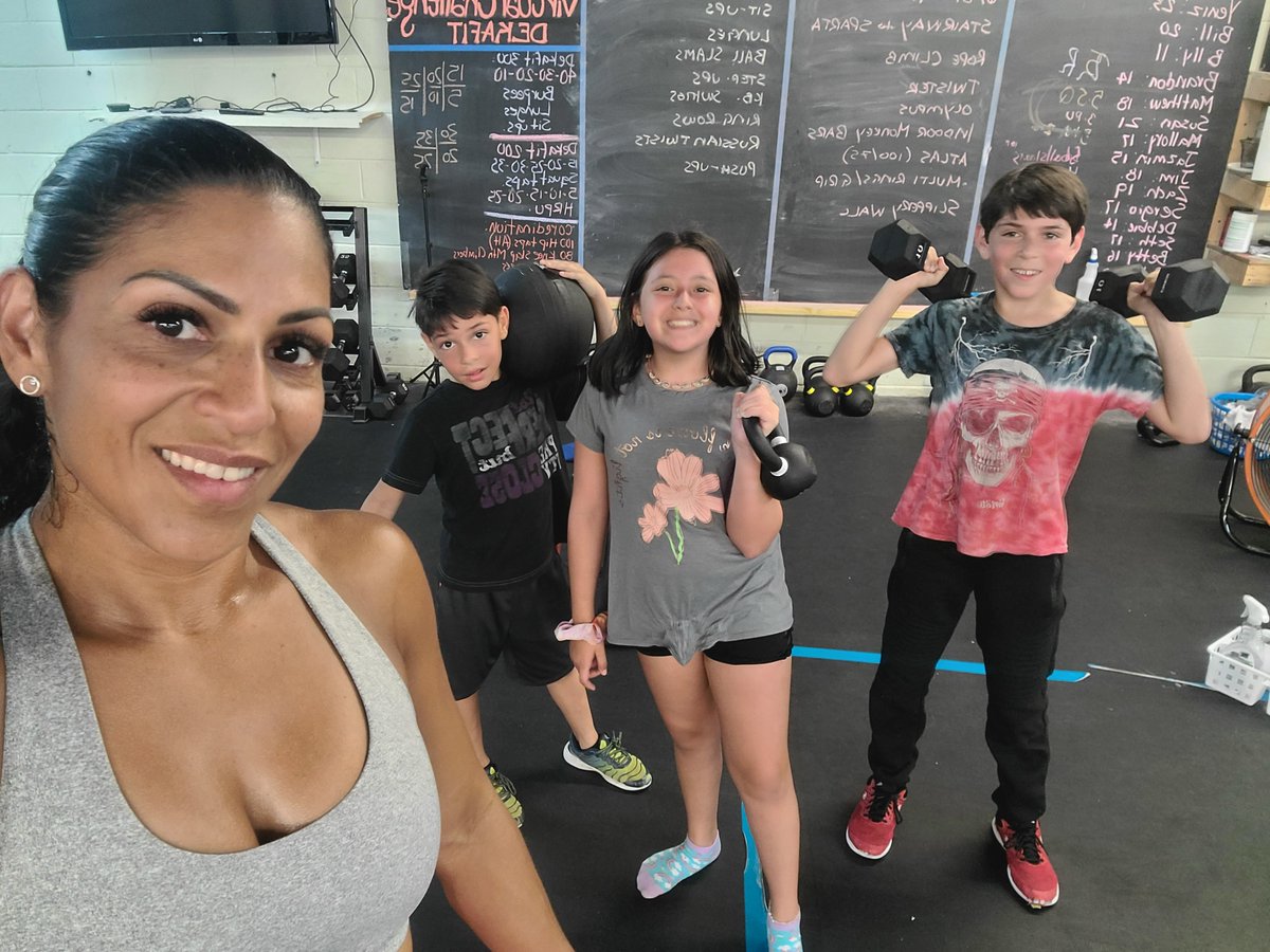Adults are not the only people who need to have daily physical activity. Ask your kids to go to the gym with you next time! #fitfamily #kidsfitnessclasses #fitkids #kidsworkout #ifitkids