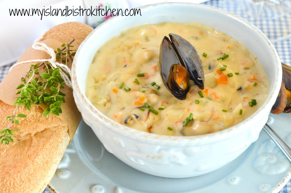 bamayhew's tweet photo. This is whatβs happening in my kitchen for supper tonight - my PEI Mussel Chowder! You can find the recipe on my website at https://t.co/LKFojlsMlZ #pei #mussels #bluemussels #peimussels #musselchowder @PEIMussels https://t.co/mUsi7Stz6U