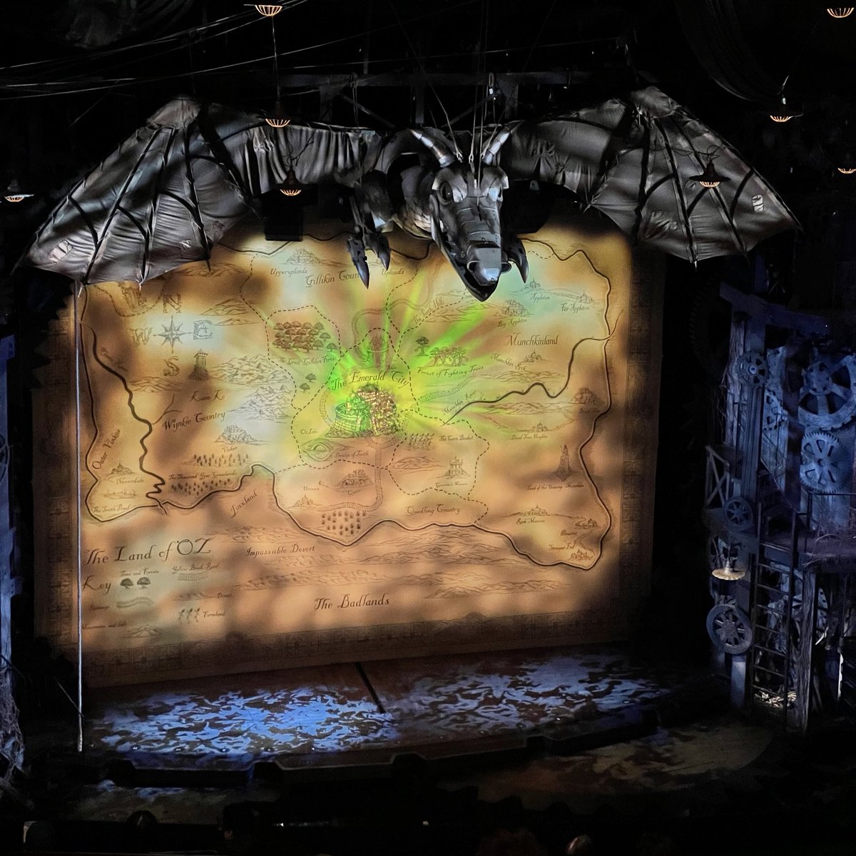 MattAJones_'s tweet photo. Very excited to Defy Gravity tonight! I’ve seen this amazing show on tour but I’ve never seen it in its wicked home at the #ApolloVictoria @WICKED_Musical https://t.co/AzrHCOcwbL