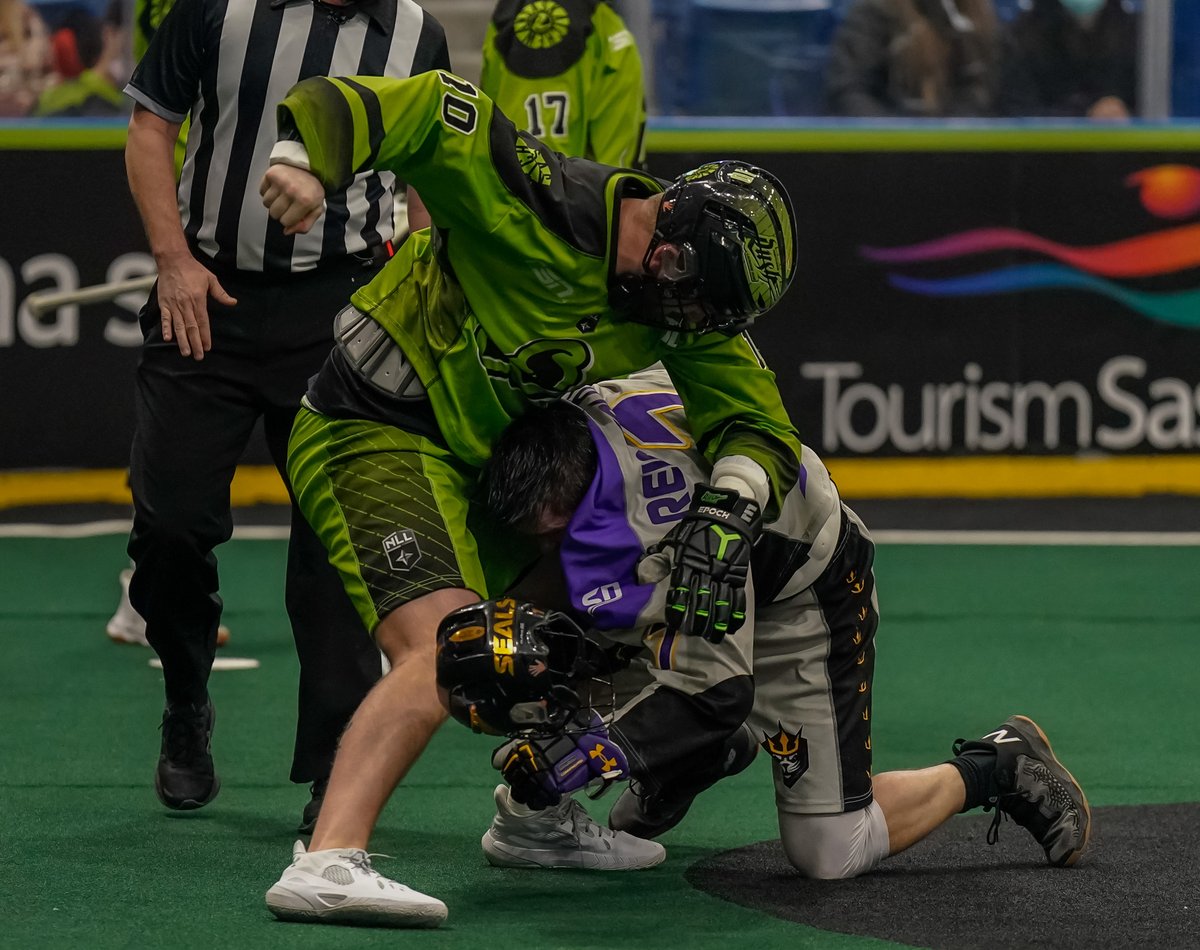 SaskRushLAX's tweet image. Pictures hit harder than words, and players hit harder than pictures. 💪