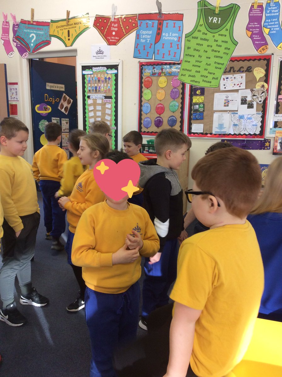 MrsClarkeQP's tweet photo. Retrieving and sharing facts today about these 3 fabulous Queens π§ ππ @QueensCoEURC @MissHughesQP #retrievalpractice @RoyalFamily https://t.co/8W3L9QPTaV