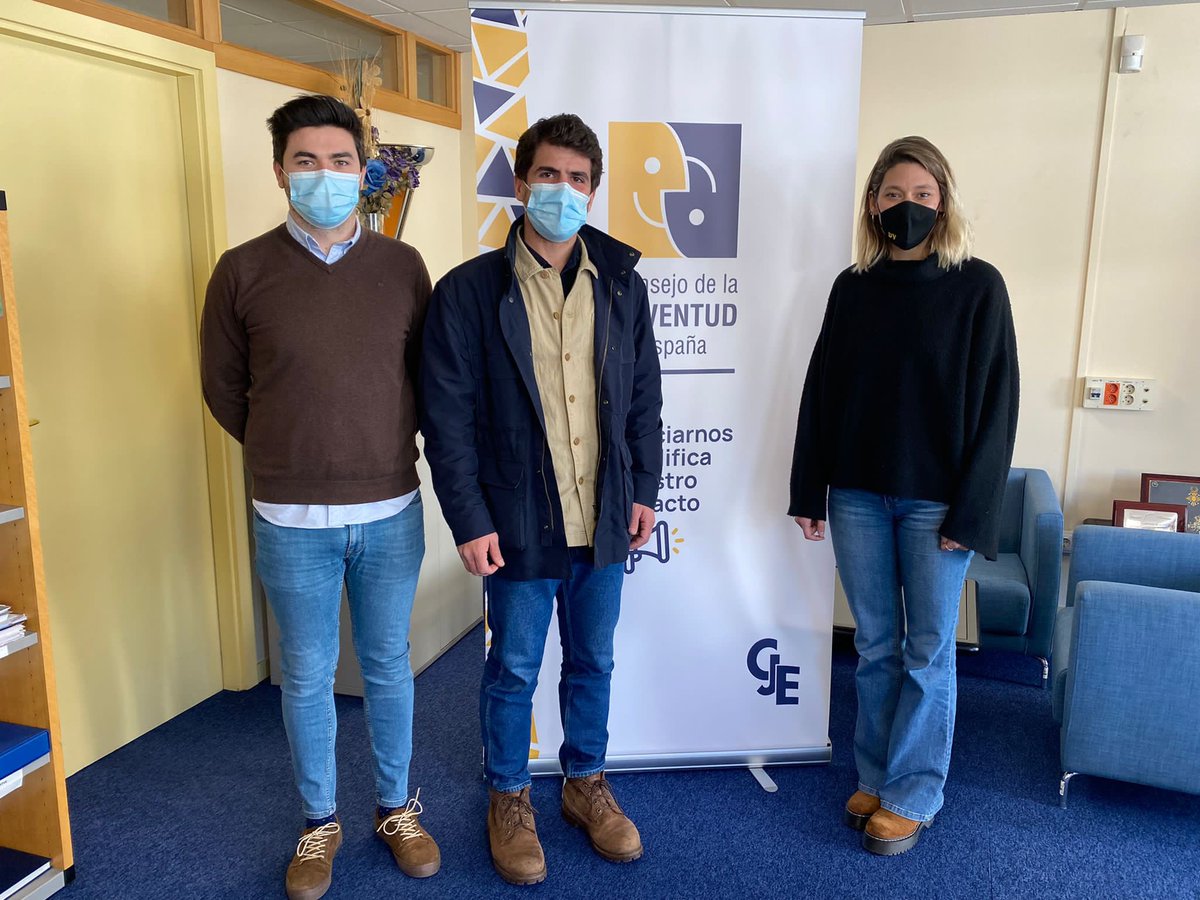 Hemos transmitido al <a href="/_CJE_/">Consejo de la Juventud de España</a> y su presidenta <a href="/HelenRuCe/">Elena Ruiz Cebrián</a> el ataque directo a la juventud que se realiza desde el Ayuntamiento de Murcia, juntos reivindicamos que la gestión de los espacios jóvenes sea por los Consejos Locales de la Juventud