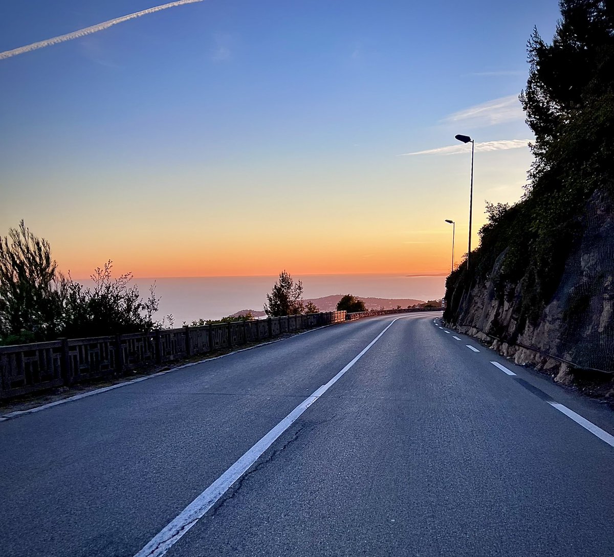 Beautiful Road 🚴‍♂️ Sunset 🌅 #sunsets #cycling #Nice06 #sports #Road