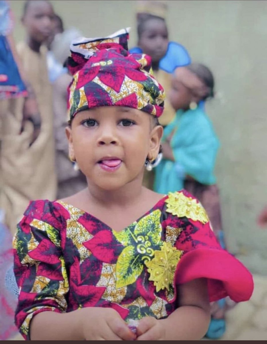 Tutsy22's tweet image. 5 year old Hanifa was kidnapped by her school teacher in Kano. He demanded N6m, but later killed her because she recognises him. 😭😭