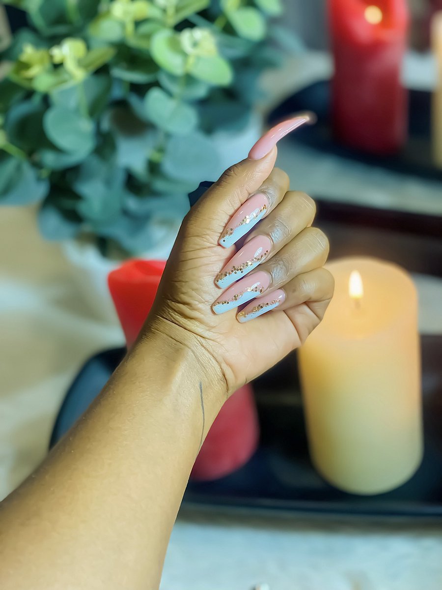 RefilweMakwala3's tweet photo. OMG 😆 I love my #nails  💅🏻 💣
 #art 
#selflove 
#longnails #tweeter https://t.co/6xVUU8MlKI