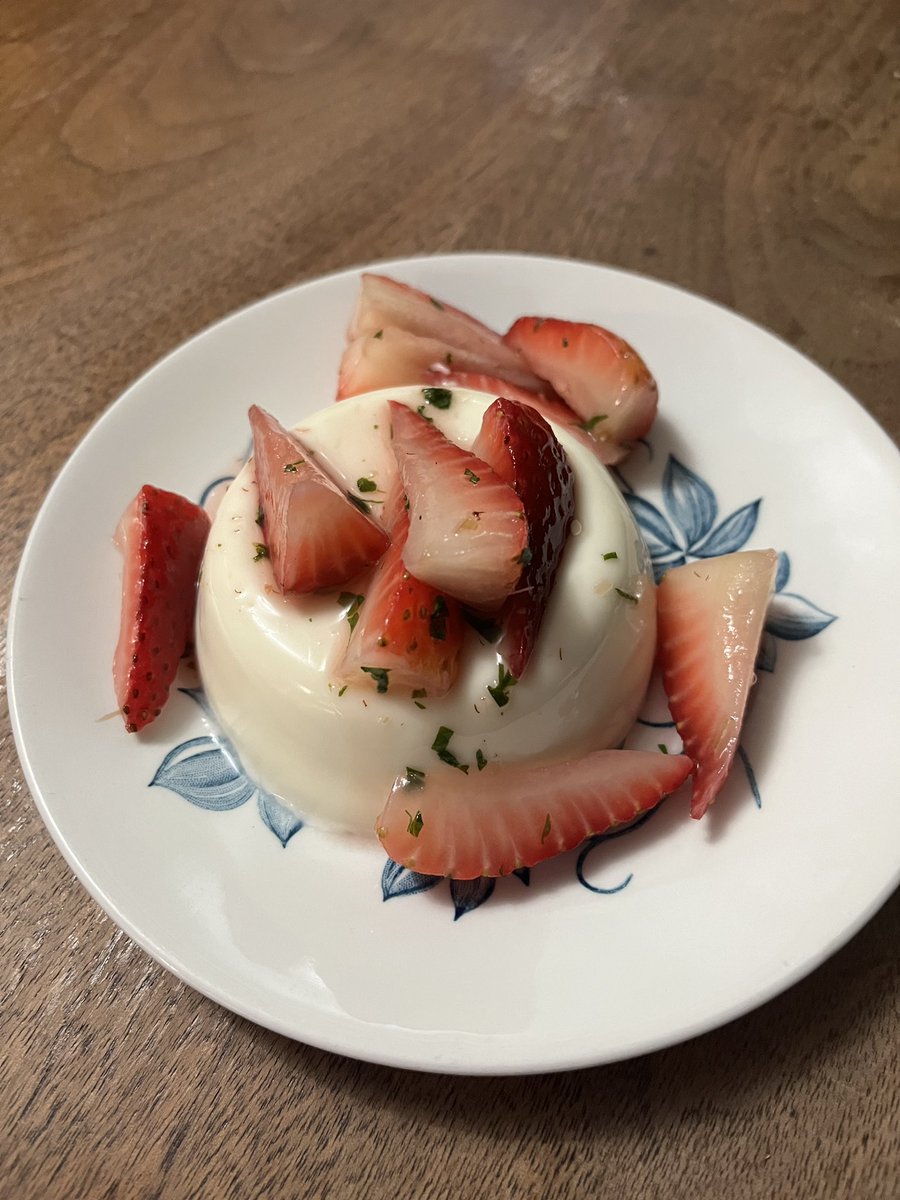 chemistgin's tweet photo. @MySchoolhaus Thank you for the delicious recipes. Very informative, fun evening even if it was distanced. https://t.co/jqRaTFYKko