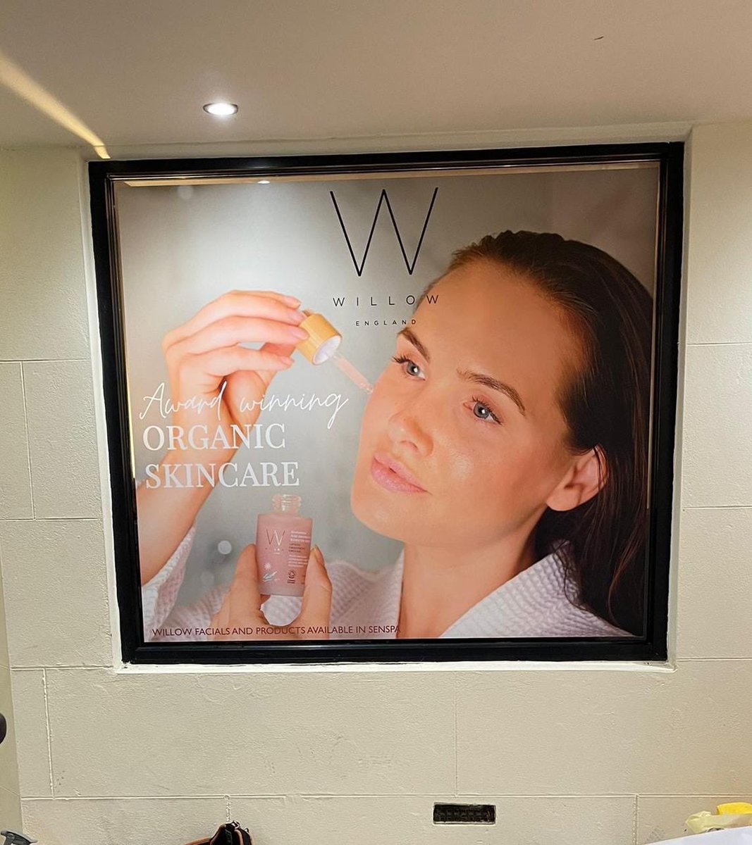 Sign_IT_UK's tweet image. A lovely new window graphic added into the SenSpa @careysmanor 

#signmaker #signmakers #outdoorsigns #newforestbusiness #signdesign #signshop #businesssigns #southamptonbusiness #lymingtonbusiness #signwriter #signmaking #signsofinstagram #ledlights #ledsign