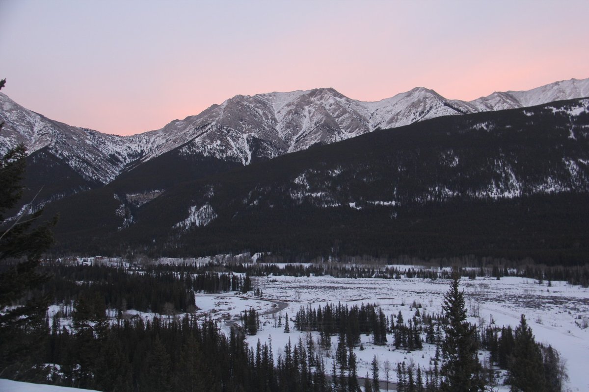 Spring into Shaping the Future! 
Join us from April 21-23 at Kananaskis Mountain Lodge for a three-day getaway in the mountains with incredible educators, health and wellness professionals, researchers and community partners. 
Register today: bit.ly/EASSTF
#abed